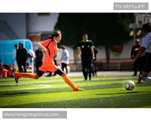 失去双腿的足球女孩如何在逆境中重燃梦想与勇气的故事