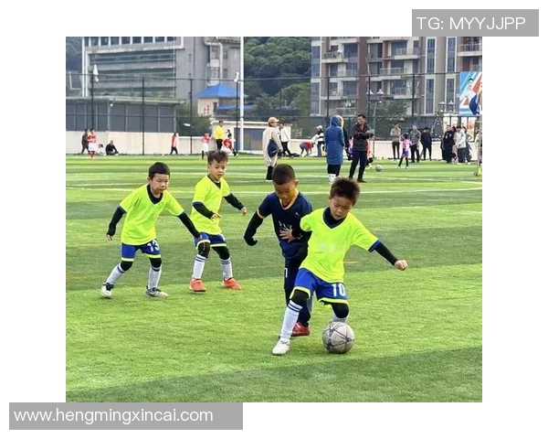 华约足球：重燃激情与团结的绿茵场，携手共创美好未来